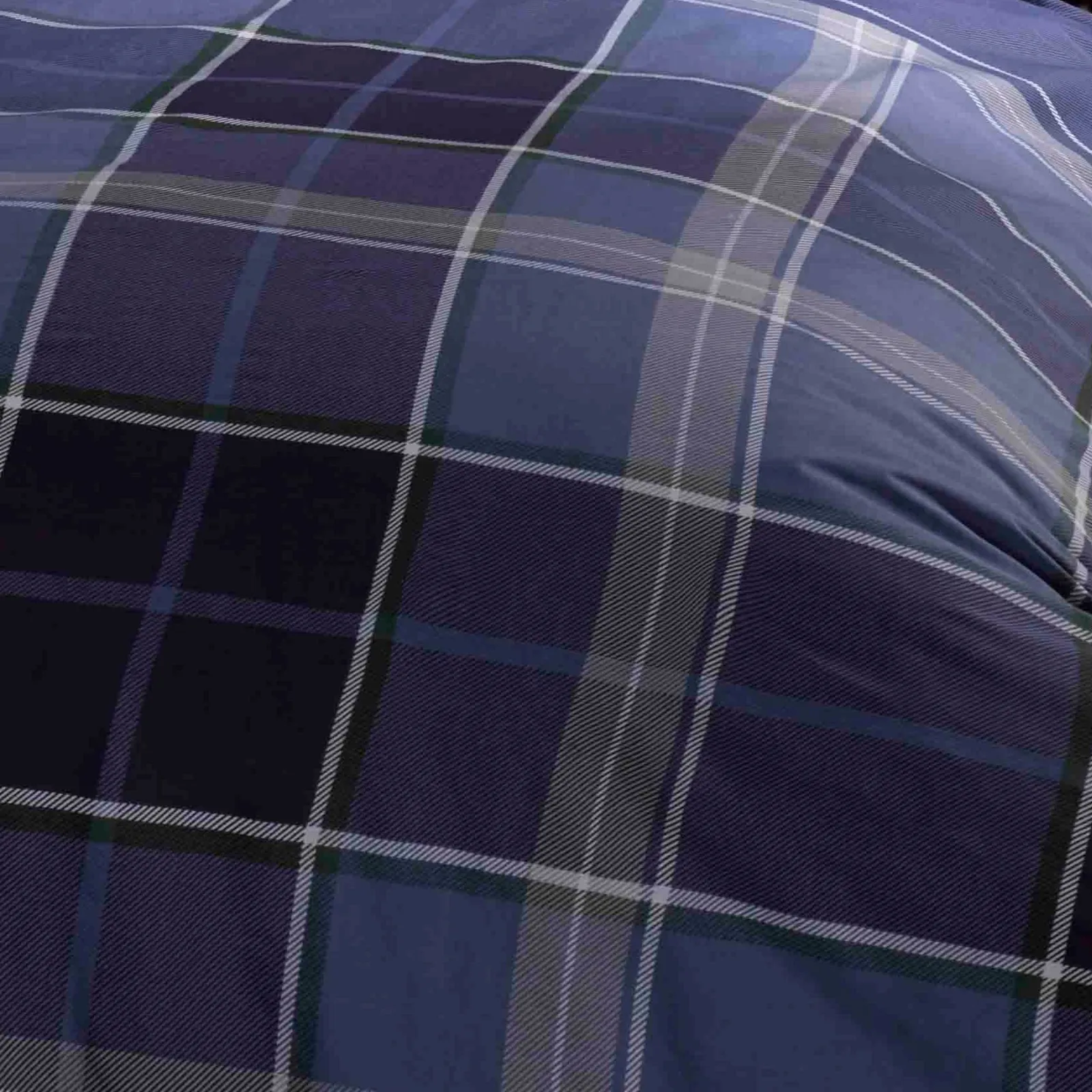 Rapport Home Argyle Design Tartan Polycotton Duvet Set With Pillowcase in Blue 3