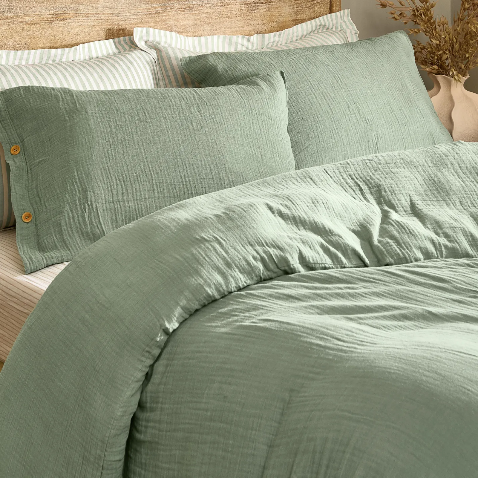 Yard Lark 100% Cotton Muslin Duvet Cover Set in Pale Green 2