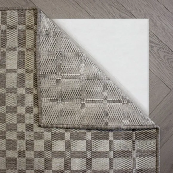 Checkerboard Indoor Outdoor Rug 3