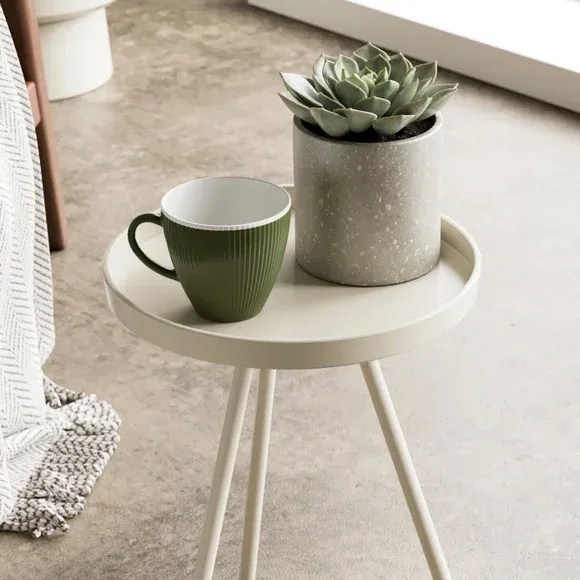 Kai Side Table 2