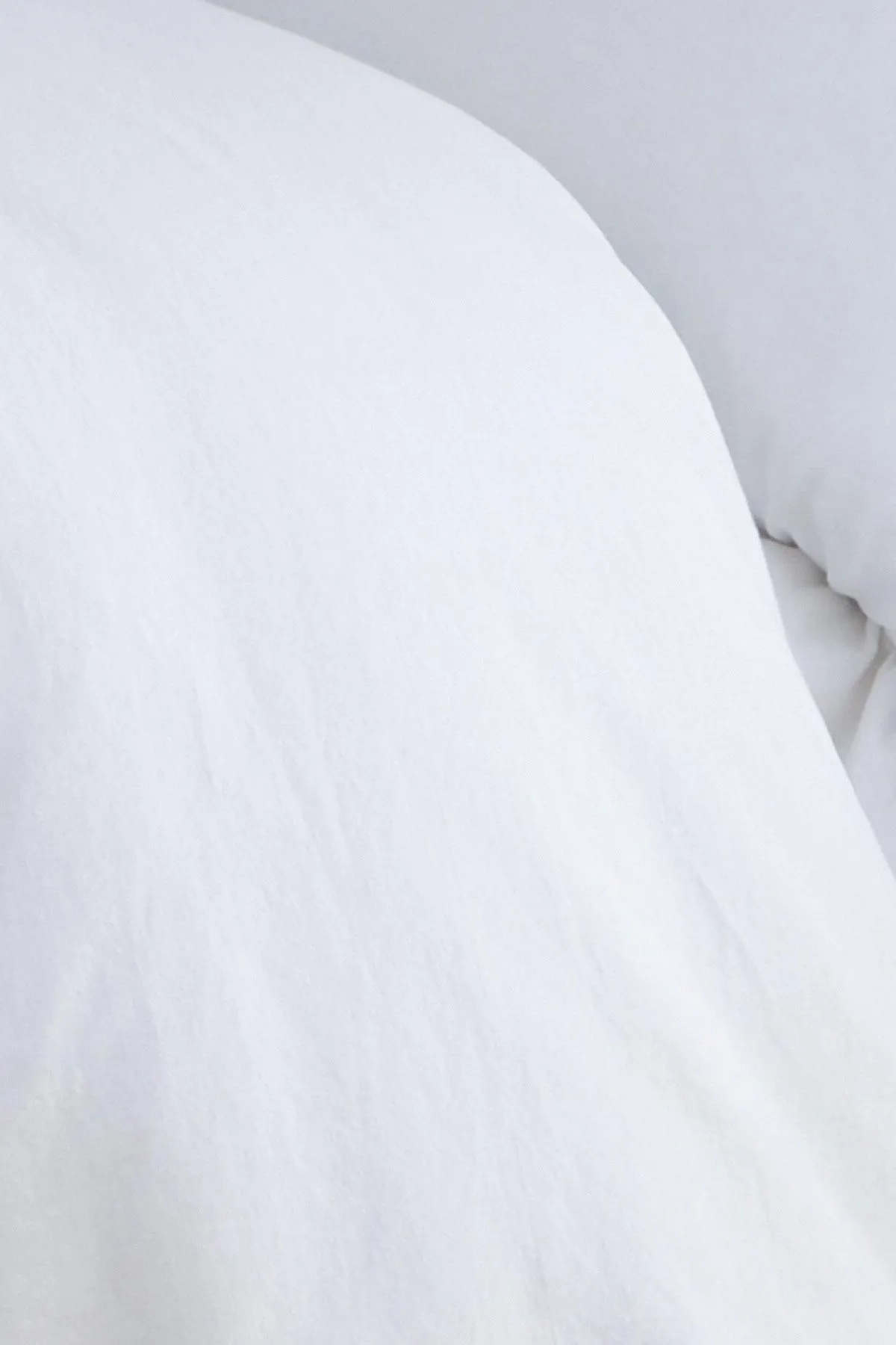 Appletree 'Cassia Frill' 100% Cotton Relaxed Look Duvet Cover Set in White 5