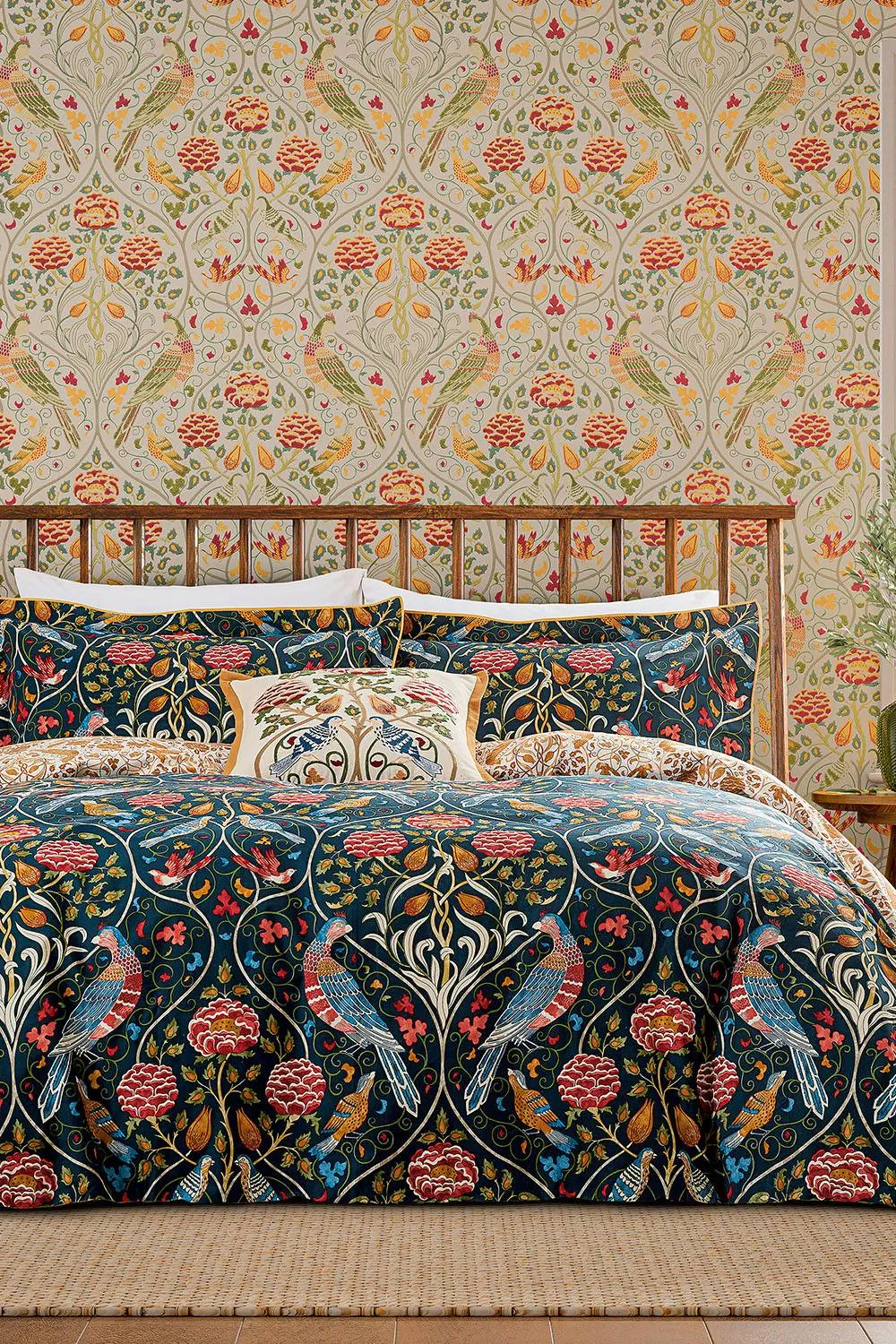 Morris & Co 'Seasons By May Indigo' Cotton Duvet Cover Set in Indigo 2