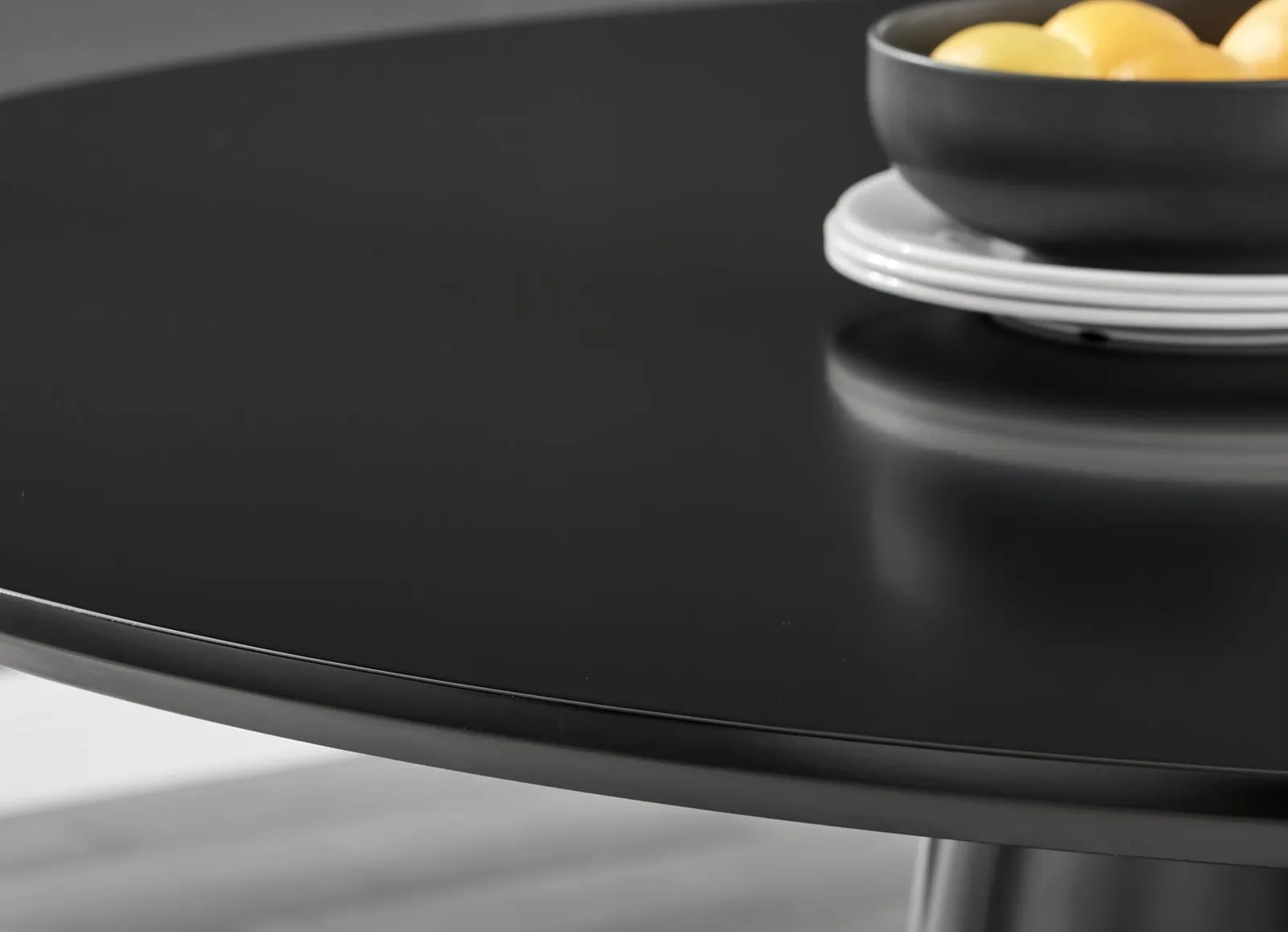 FurnitureboxUK Palma 120cm 6-Seater Round Pedestal Dining Table In Multiple Finishes in Black 3