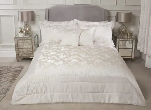 New Edge Blinds Meadows Bedspread in Cream