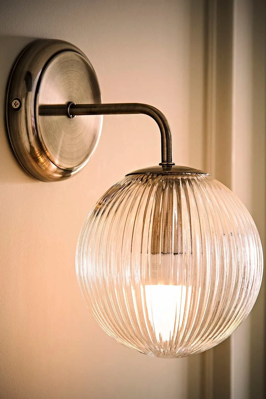 ValueLights Kempton Ribbed Glass Globe Shade Single Arm Wall Light with Bulb in Silver 1