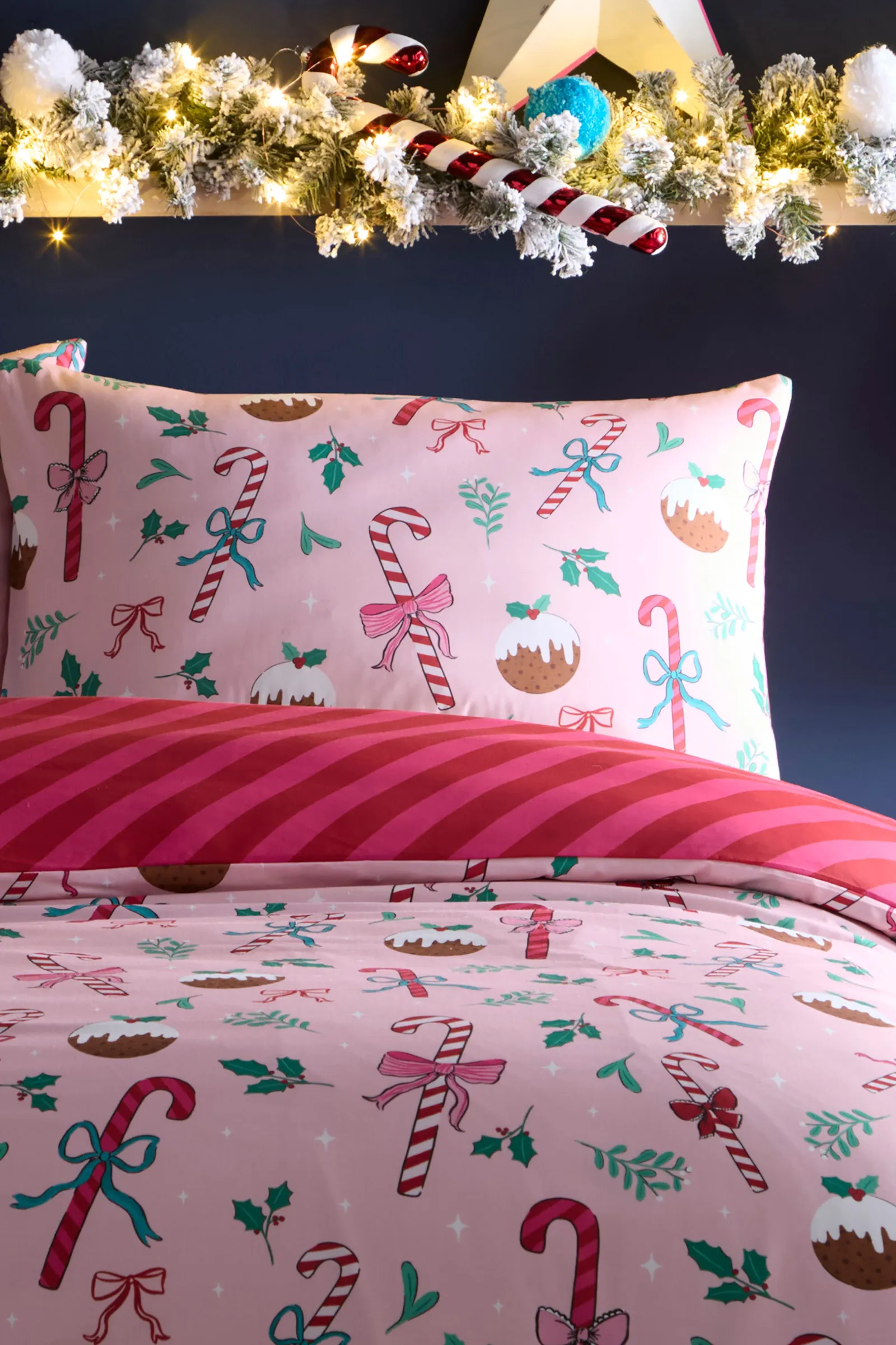 Fusion 'Festive Fancy ' Festive Print Duvet Cover Set in Pink 2