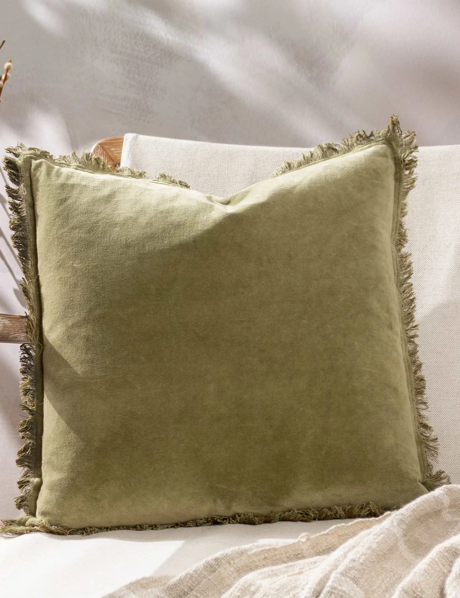 YARD Jaye Cotton Velvet Cushion Green