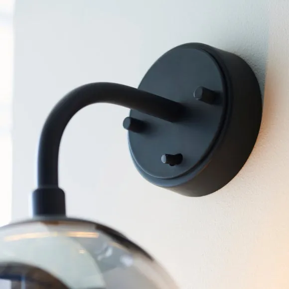 Vogue Newton Wall Light 3