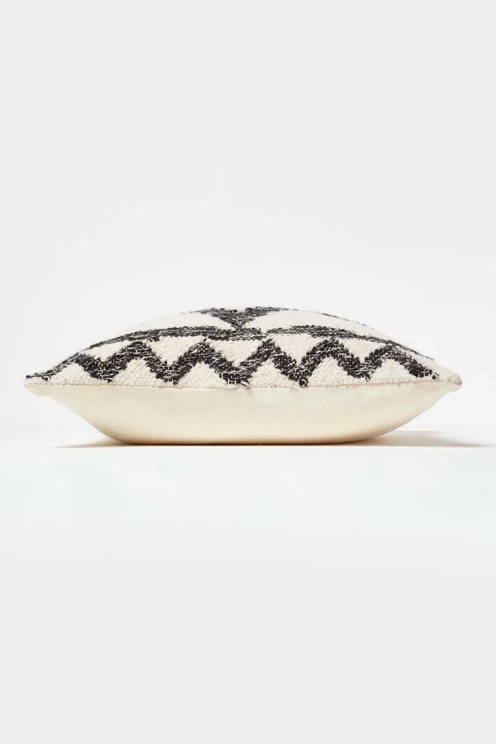 Homescapes Koba Handwoven Traditional Black & Cream Cushion 4