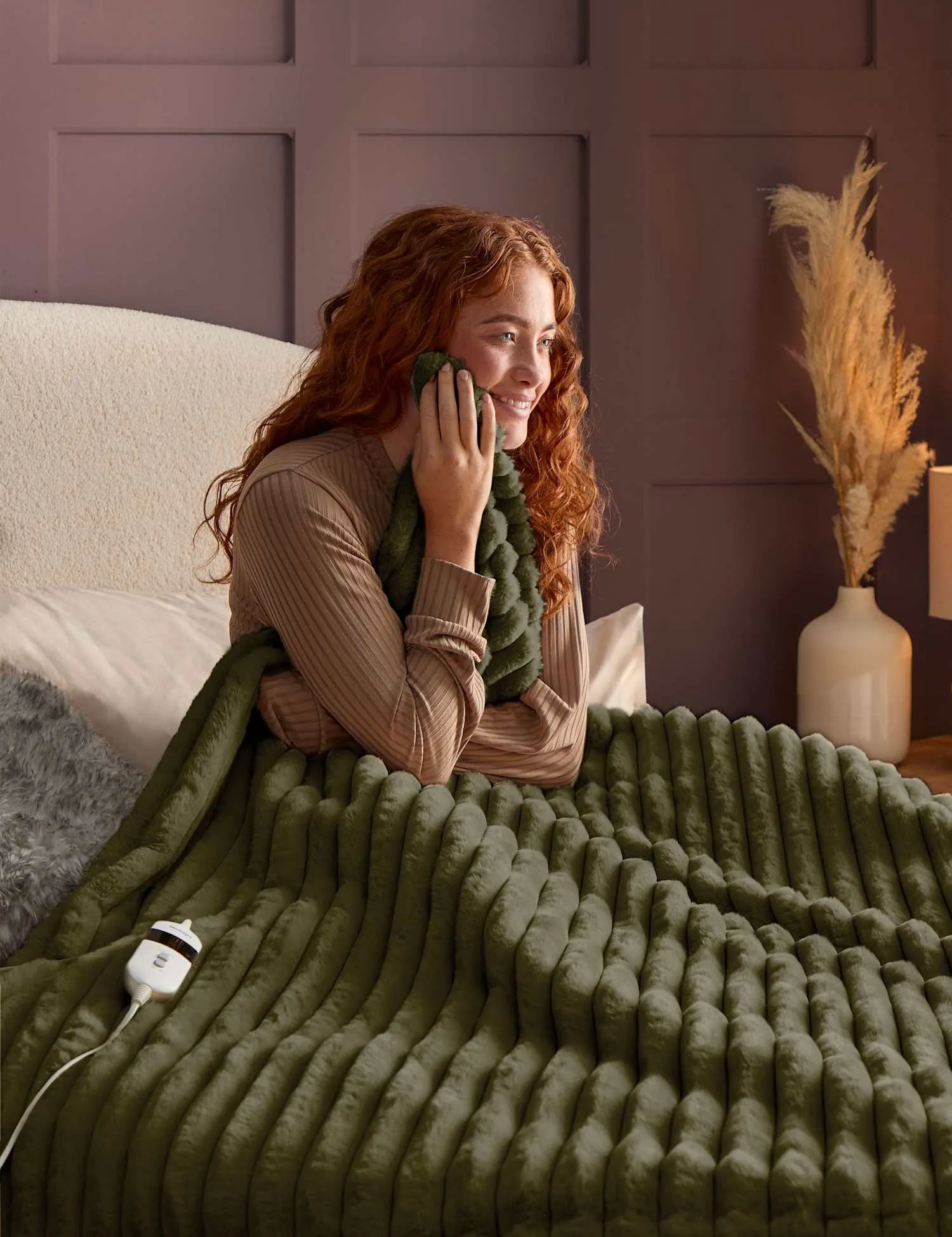 Silentnight Faux Fur Heated Throw Dark Green