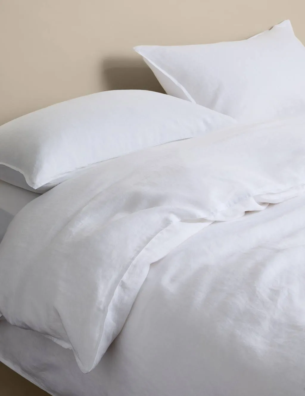 M&S Pure Linen Bedding Set White