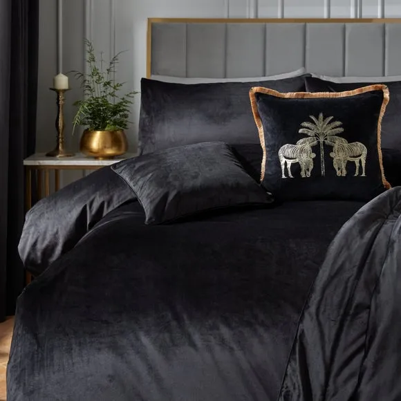 Laurence Llewelyn-Bowen Montrose Cushion 3