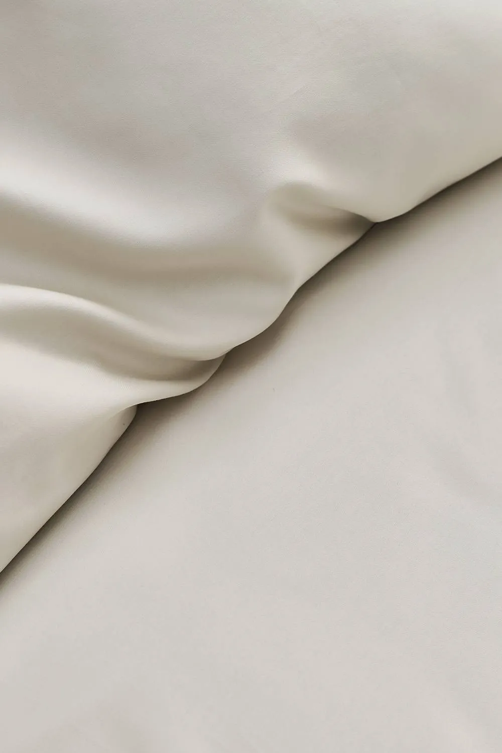 CHRISTY 400TC Luxury Cotton Sateen Plain Dye Duvet Cover Sets in Light Beige 3