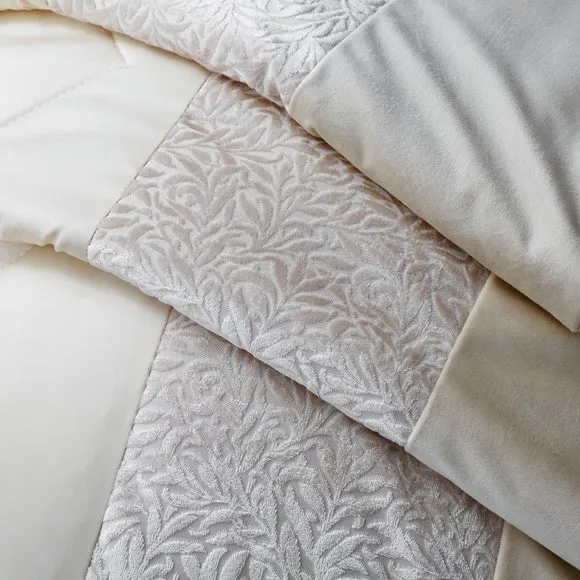 Beverley Duvet Cover and Pillowcase Set 3