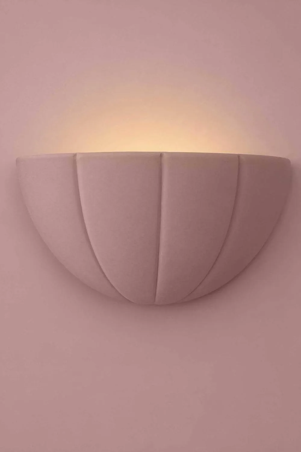 ValueLights Leonardo Scallop Curve Ceramic Flush Wall Sconce Light with Bulb in Dusty Pink 4
