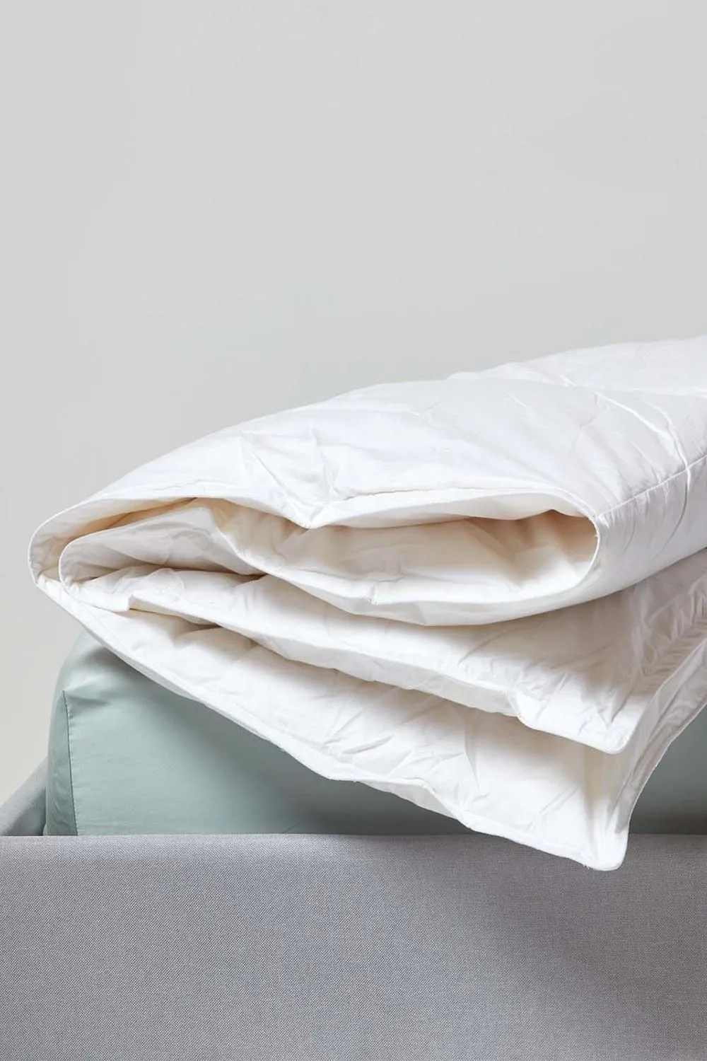 Homescapes Luxury White Duck Down 13.5 Tog Winter Duvet 2