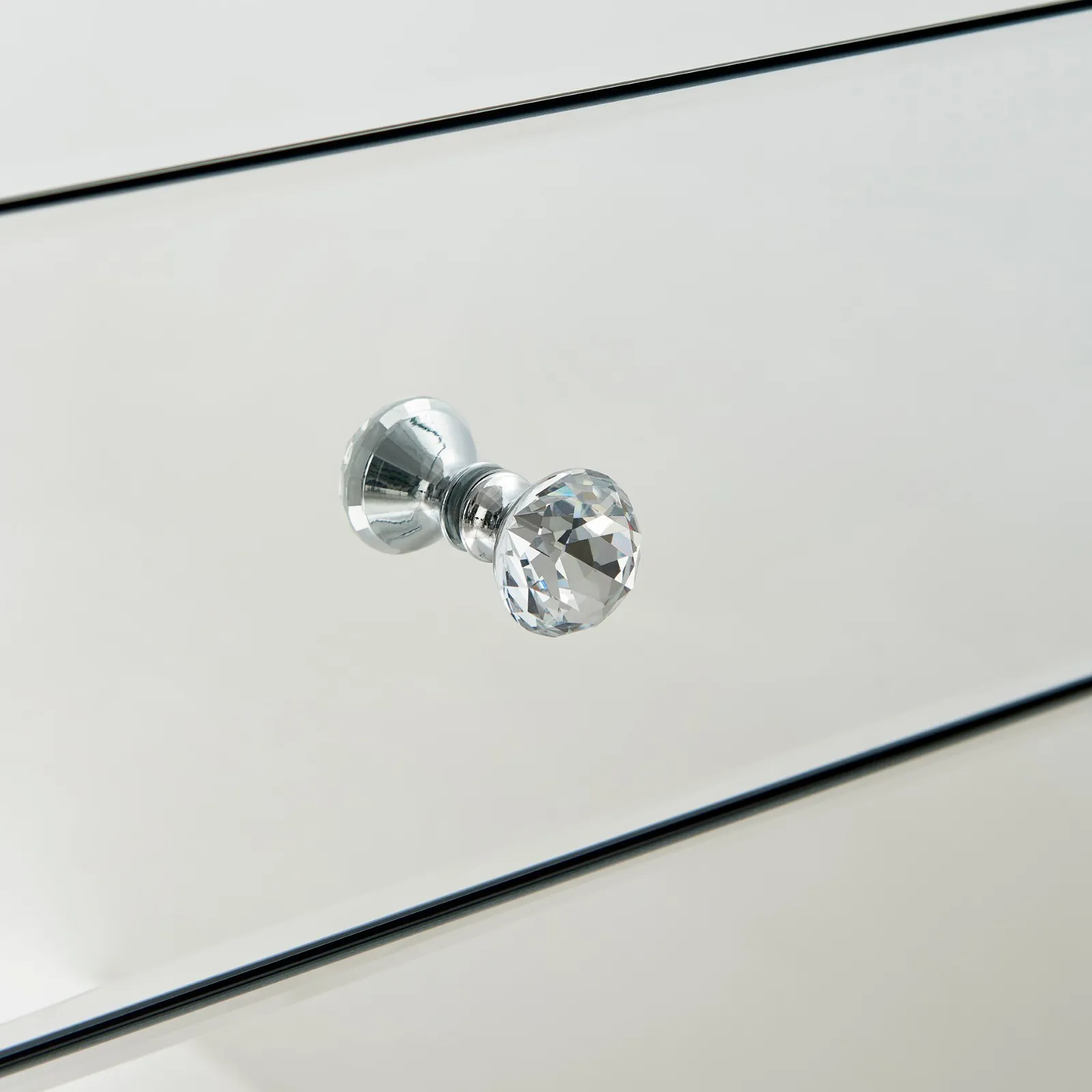 FurnitureboxUK Italian Inspired Contemporary Mirrored 3 Drawer Rectangular Bedside Table with Crystaline Shaped Handles in Silver 6