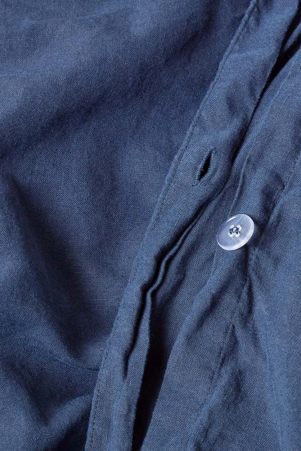 Homescapes Linen V Shaped Pillowcase in Navy 3