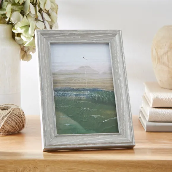 Curby Photo Frame 1