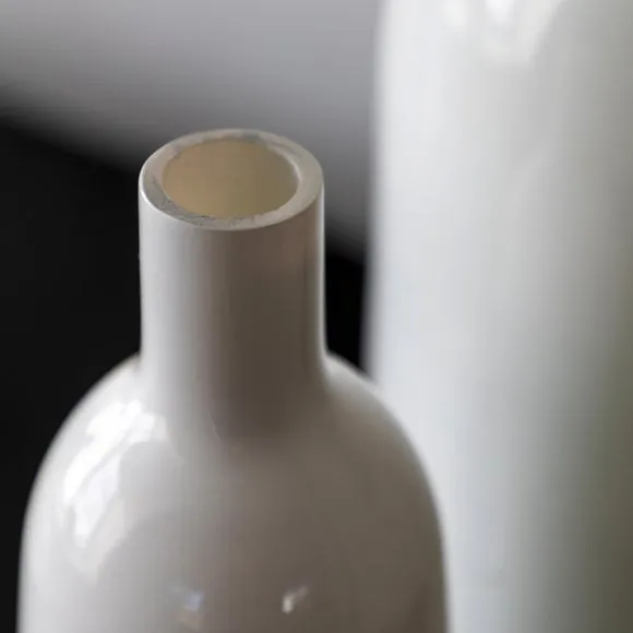 Crossland Grove Bayonne Glass Bottle Vase White 275Mm, White 3