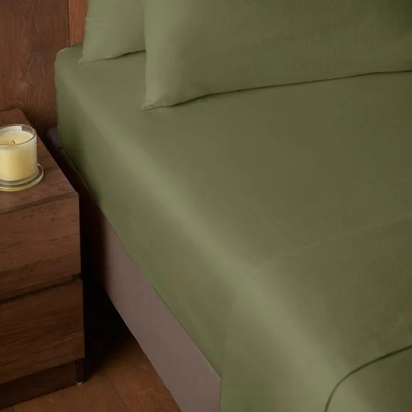 Soft & Cosy 100% Brushed Cotton Fitted Sheet 1