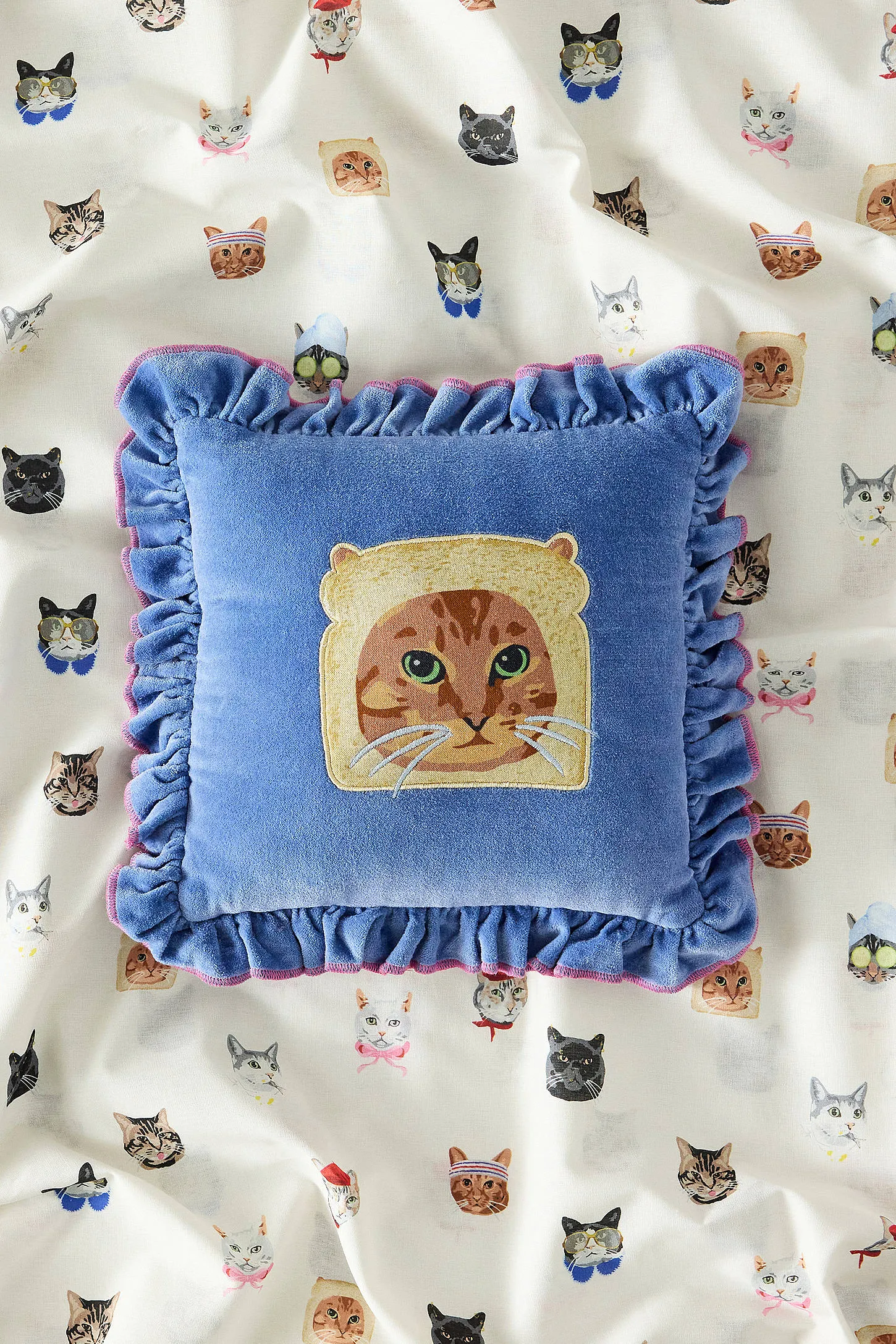 Bread Kitty Mini Cushion - Green