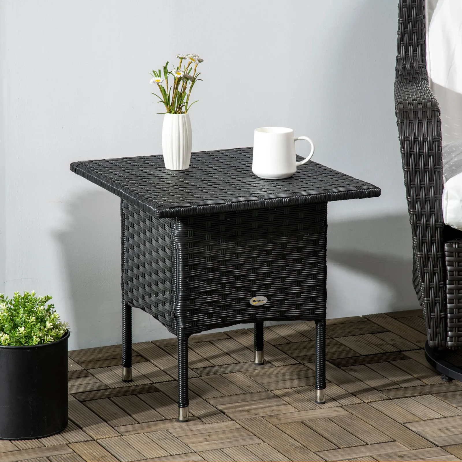 OUTSUNNY PE Rattan Outdoor Coffee Table, Easy Match Rattan Side Table in Black 1