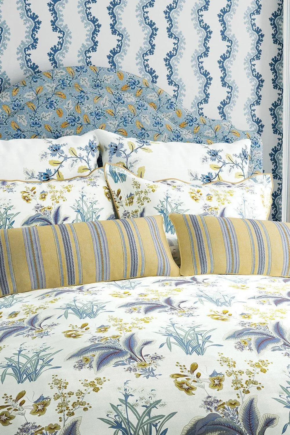 Sanderson 'Enys Garden' Cotton Sateen Duvet Cover Set in Indigo 2