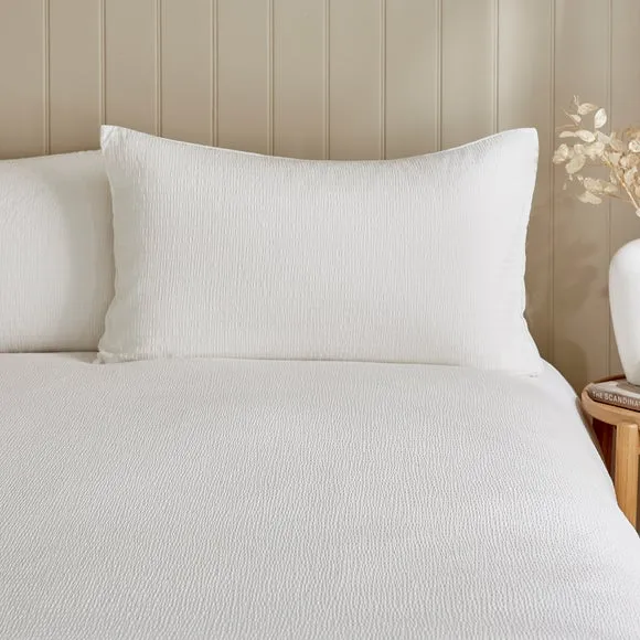Larken Seersucker Duvet Cover and Pillowcase Set 2