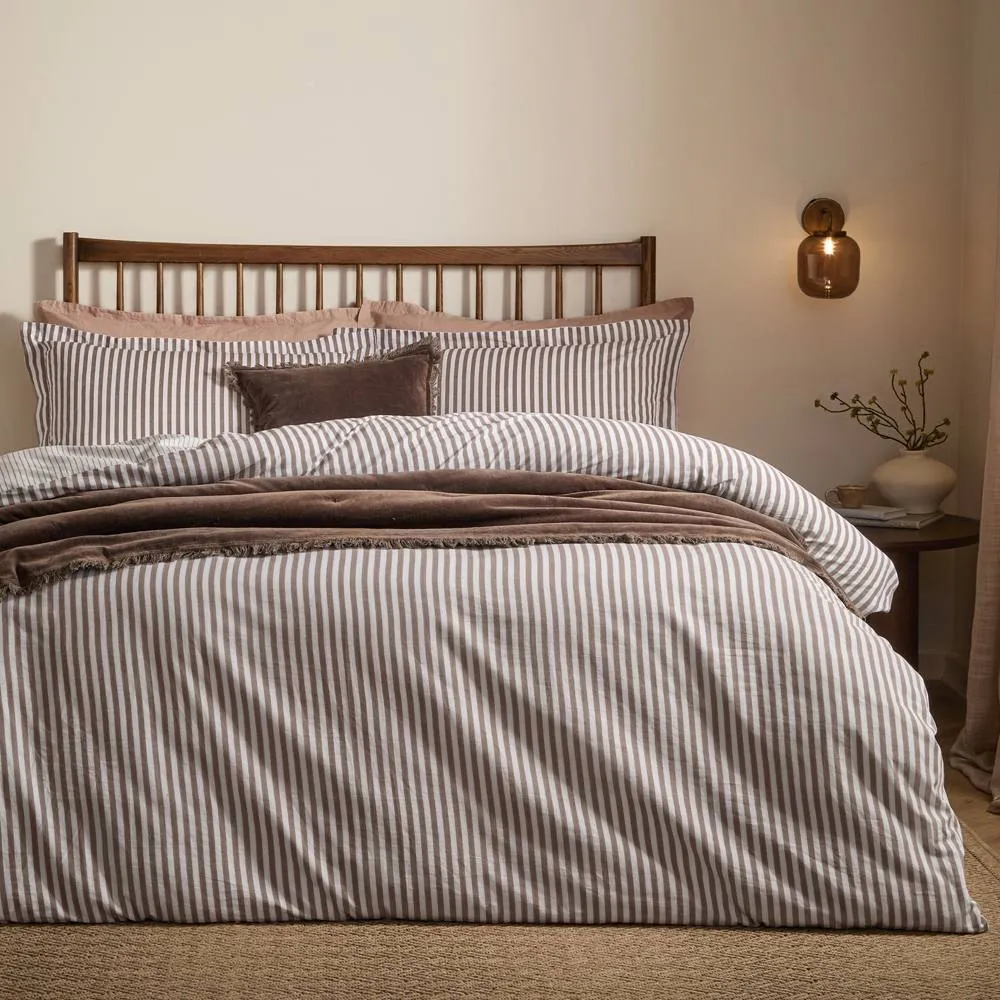 Yard Hebden Striped 100% Cotton Duvet Cover Set in Chocolate 1