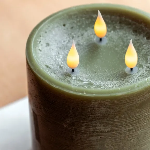 Cedar & Sage Multi Wick LED Candle 2