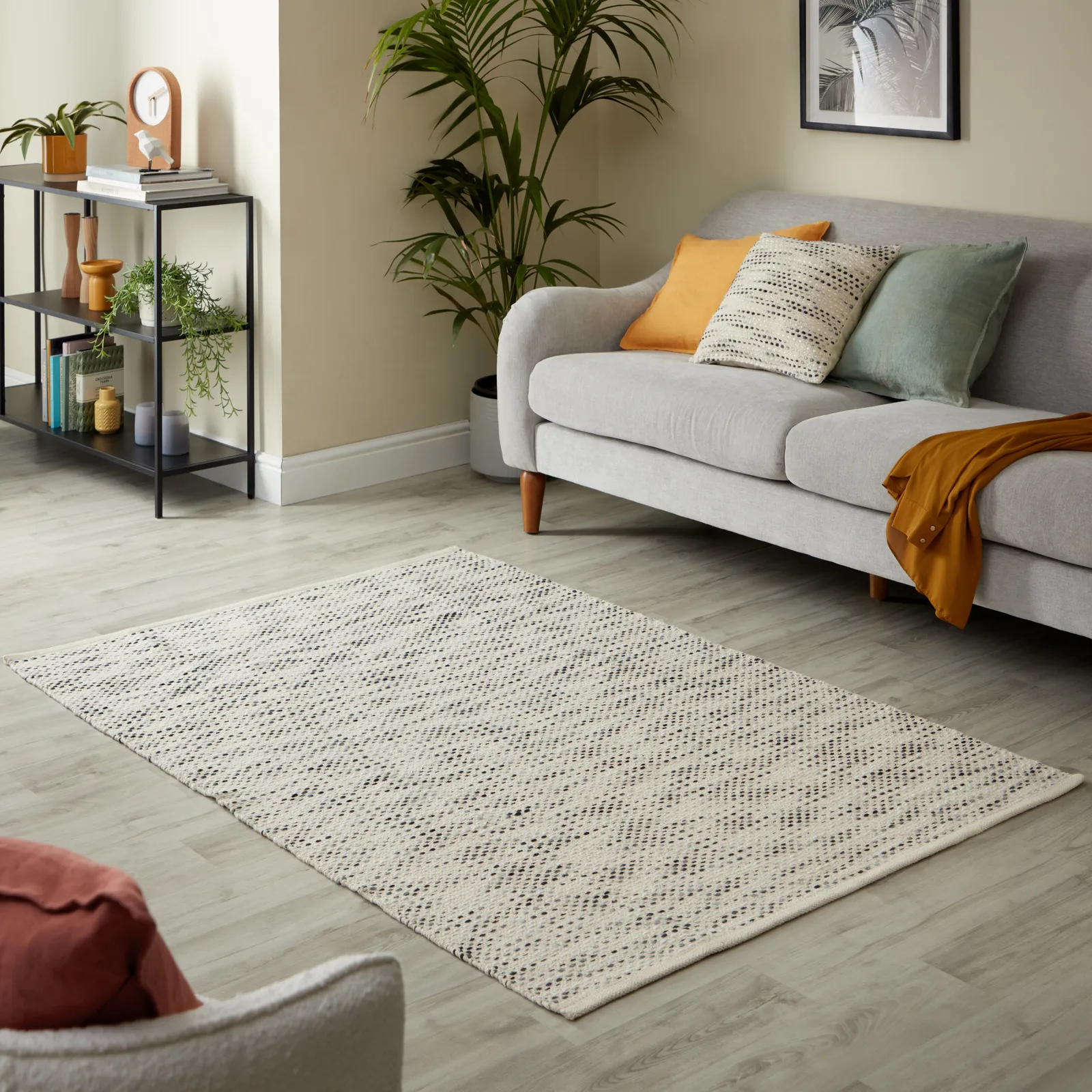 Blossom Rug Black and white