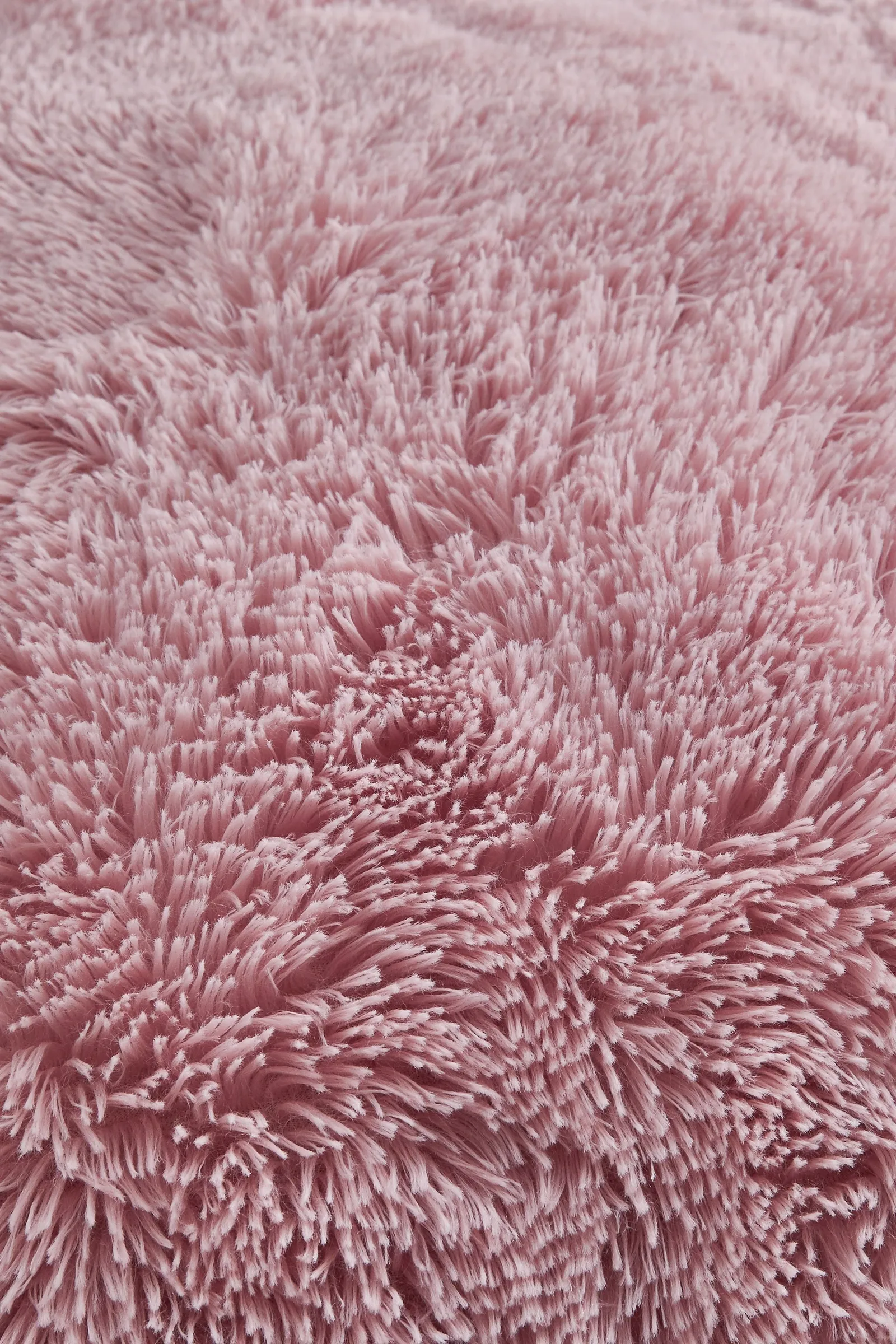 Catherine Lansfield 'Cuddly' Faux Fur Duvet Set in Pink 4