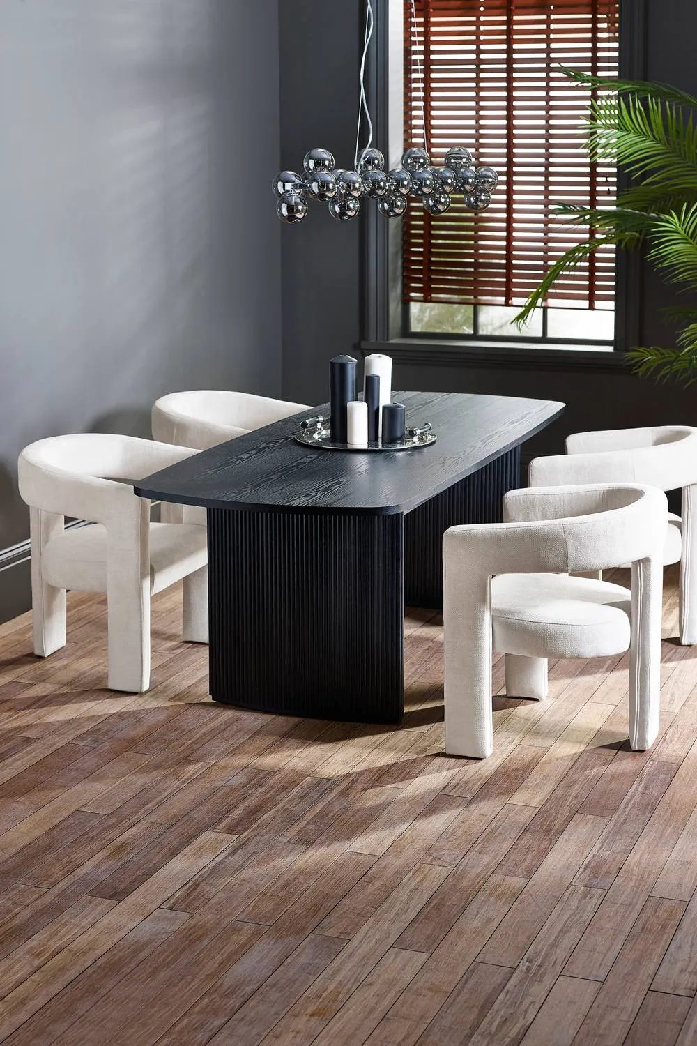 Julian Bowen Louis Fluted Rectangular Extending 4-6 Seater Dining Table in Black 3