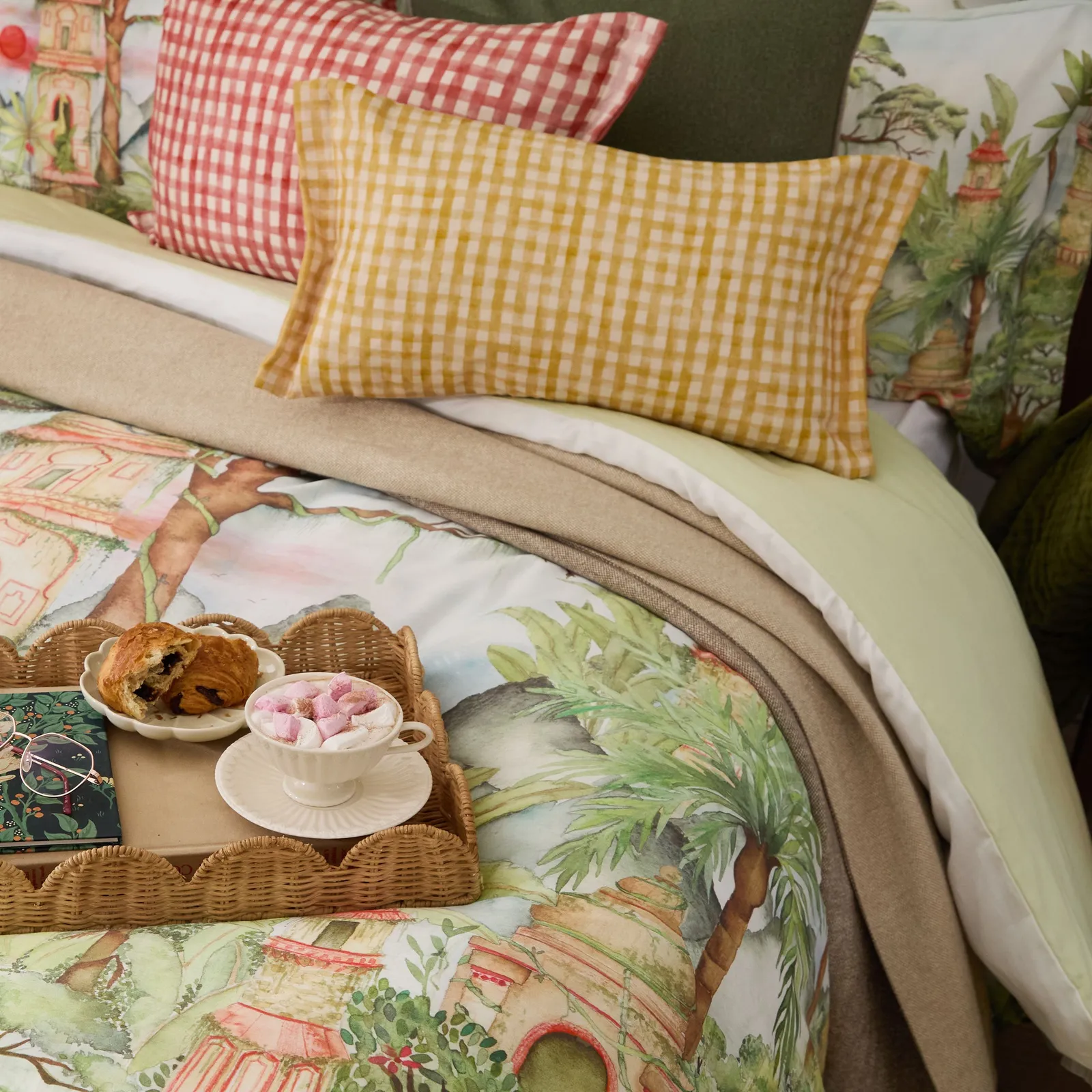 Voyage Maison Eden Ruins Printed 100% Cotton Duvet Cover Set in Green 3