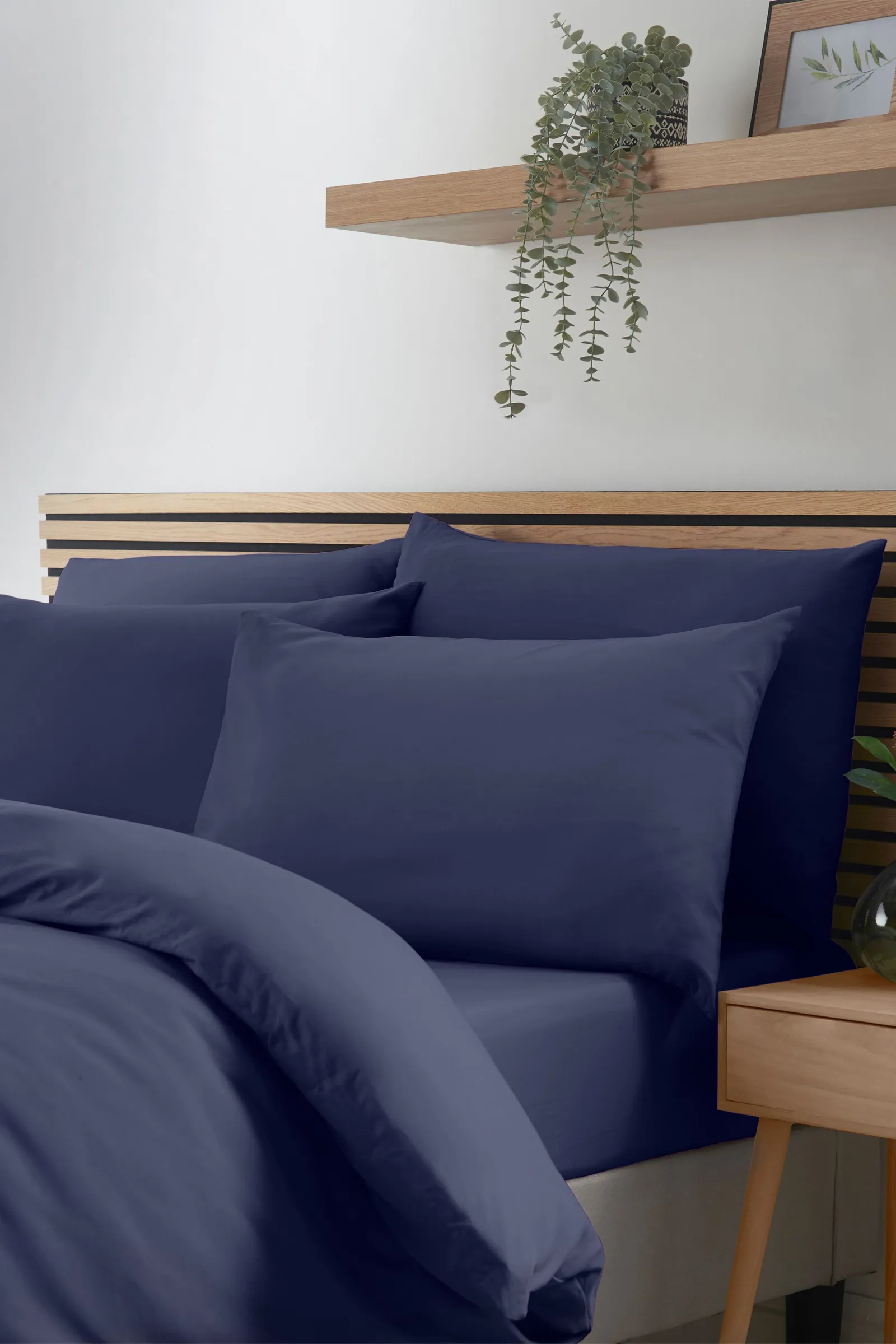 Catherine Lansfield So Soft Non Iron Duvet Cover Set in Navy 2