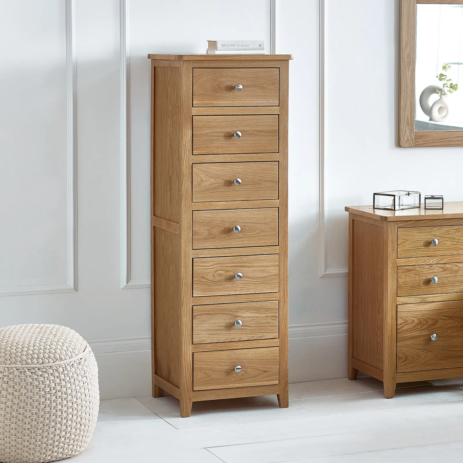 Mallory - 7 Drawer Narrow Chest - Oak - Wood 1