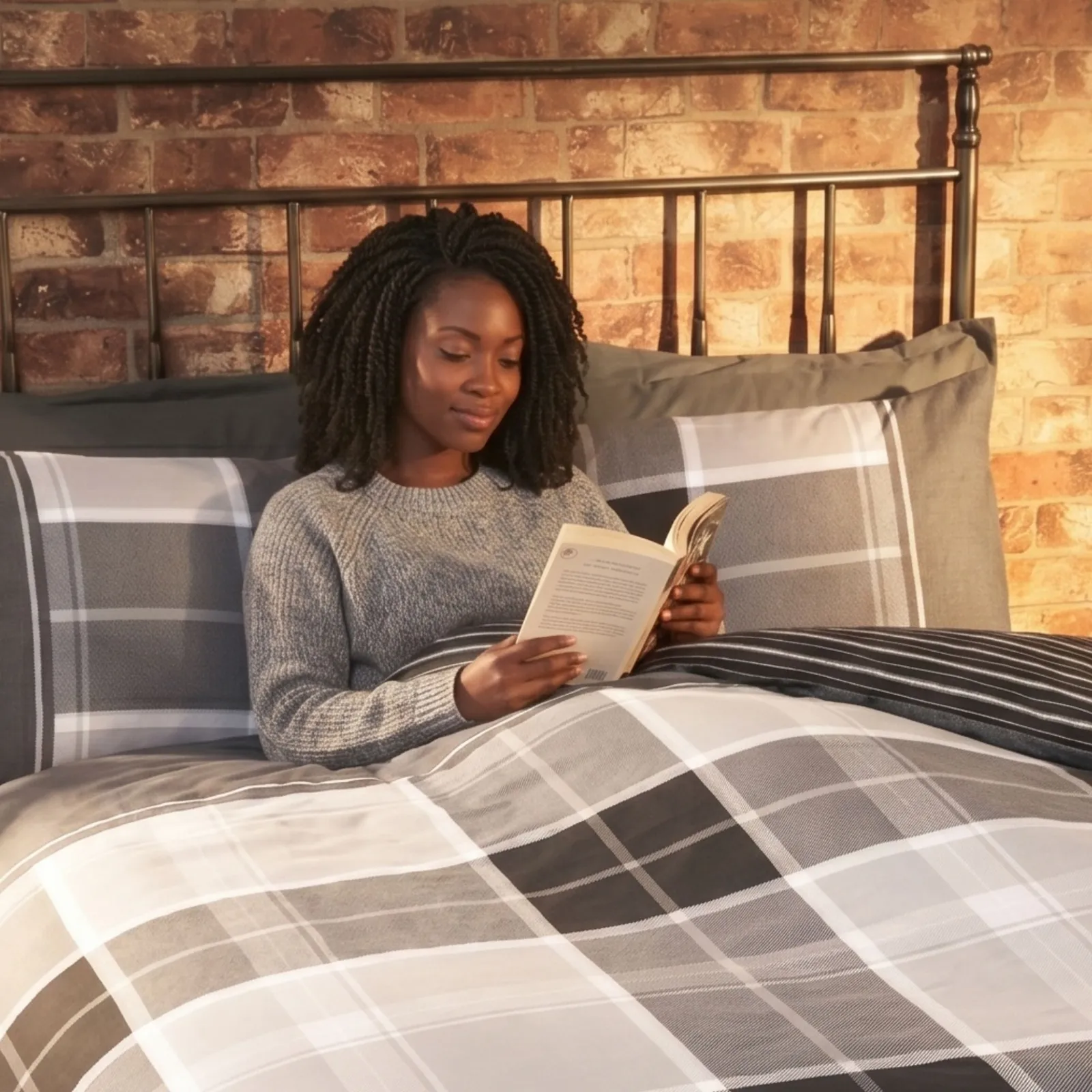 Rapport Home Argyle Design Tartan Polycotton Duvet Set With Pillowcase in Grey 5