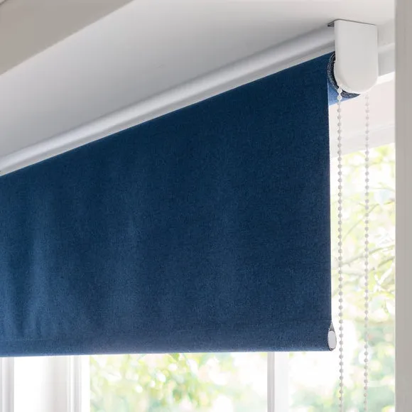 Luna Blackout Roller Blind 4