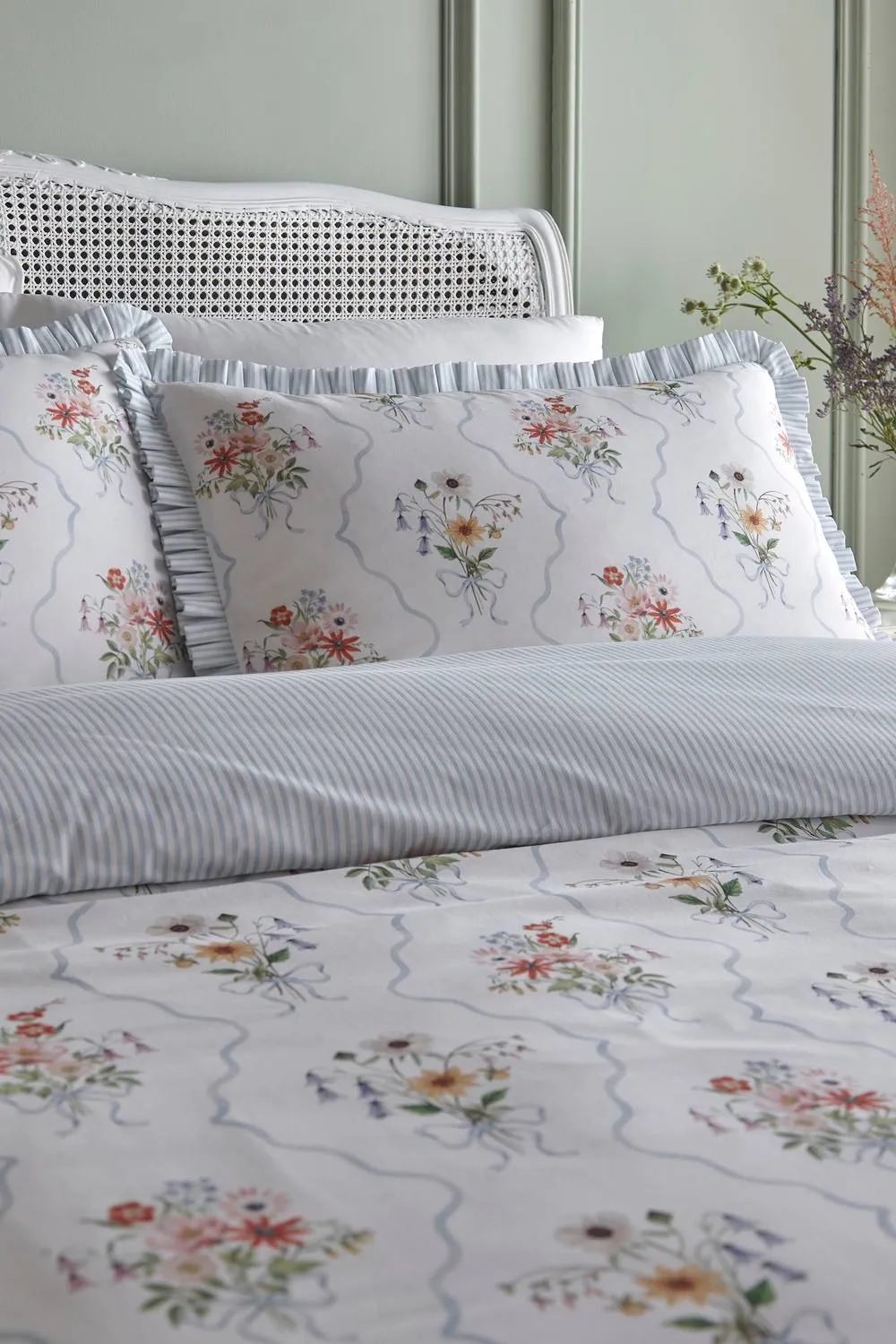 Appletree 'Floral Bouquet' 100% Cotton Duvet Cover Set 2