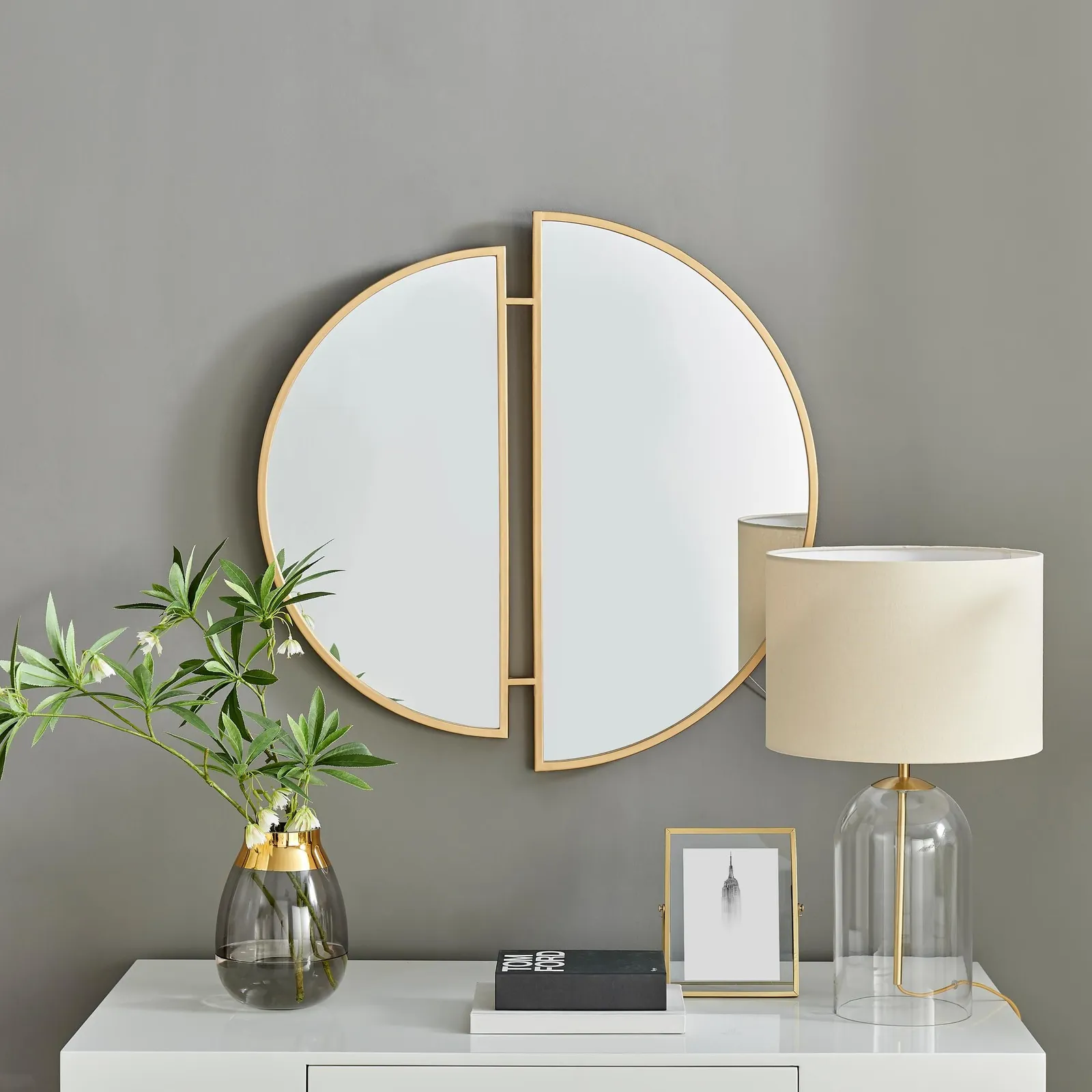FurnitureboxUK Crescent Art Deco Gold Metal Framed 80cm Round Hallway Bedroom Dining & Living Room Wall Mirror 2