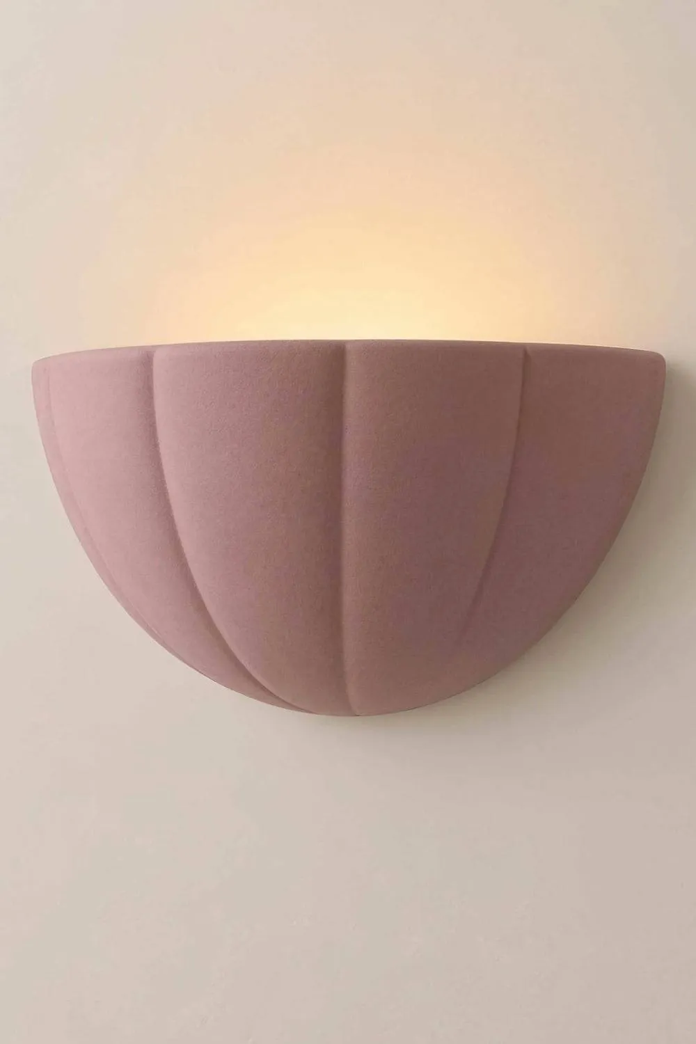 ValueLights Leonardo Scallop Curve Ceramic Flush Wall Sconce Light in Dusty Pink 3