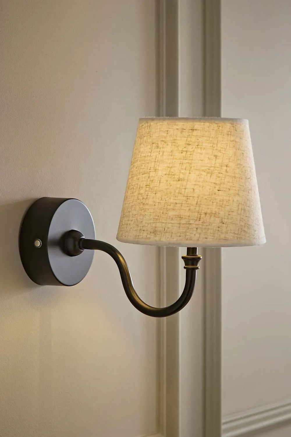 ValueLights Lowe Linen Taper Shade Metal Portable Rechargeable Wall Light in Black