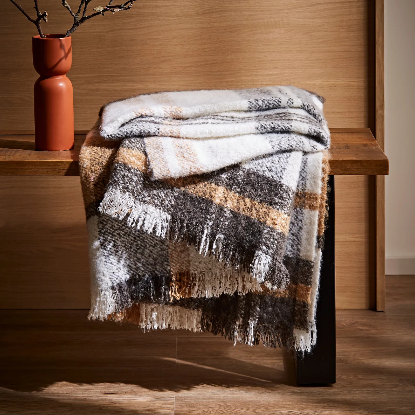 Boucle Check Knit Taupe Throw Brown/White
