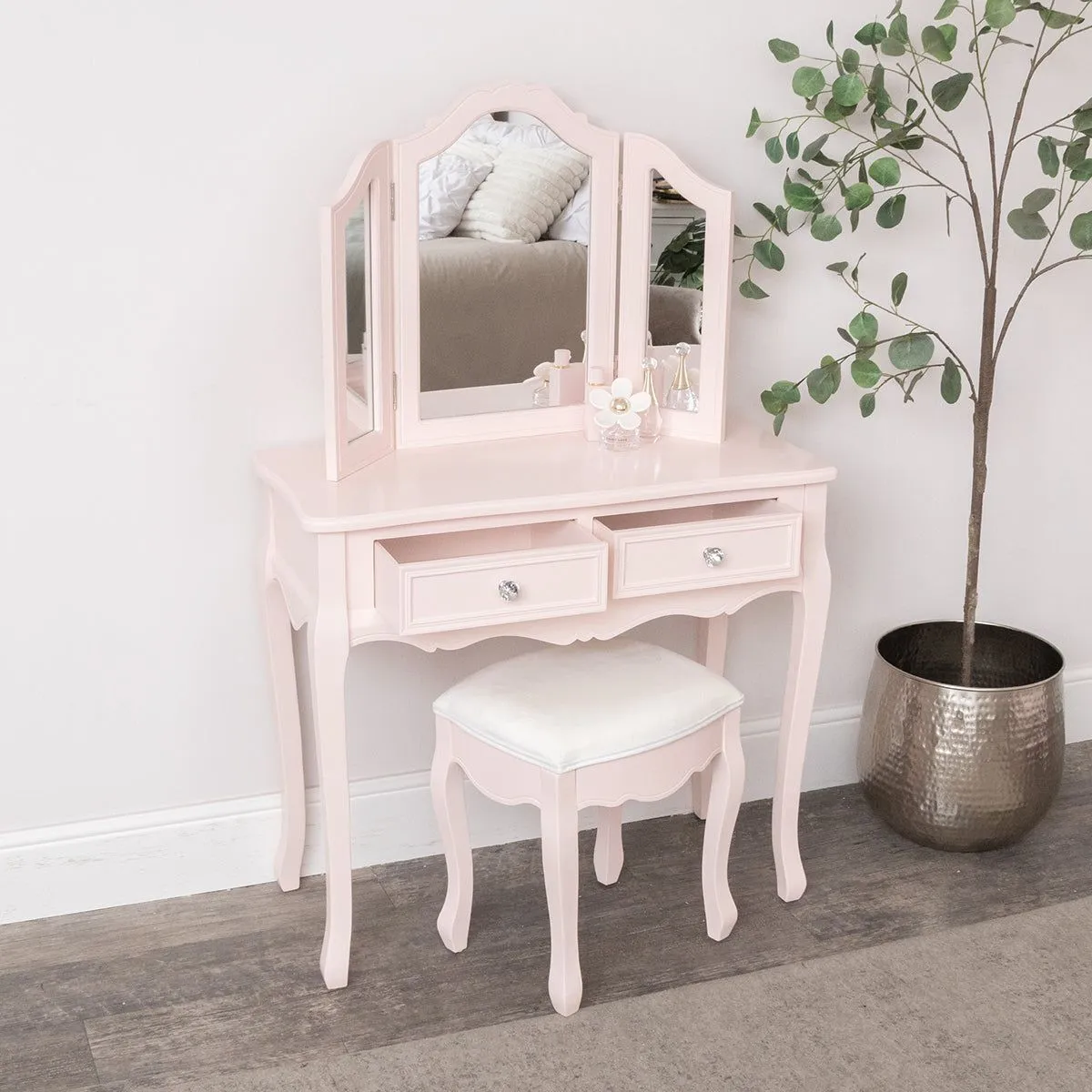 Melody Maison Pink Dressing Table, Mirror, Stool Set - Sophia Pink Range in Pale Pink 2