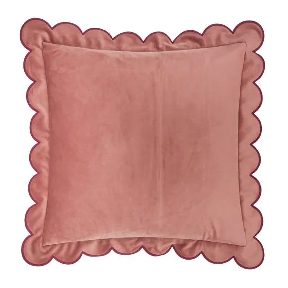 Furn. Lil Scallop Square Cushion 2