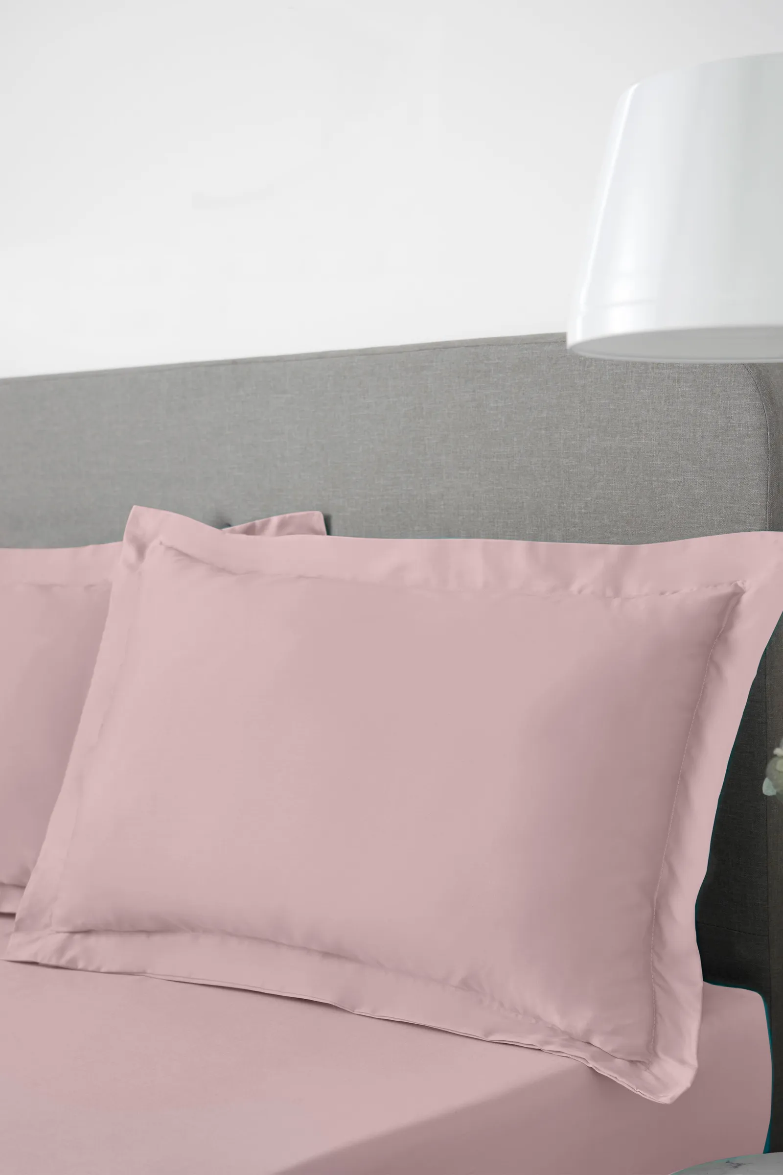 Bianca '400 Thread Count Cotton Sateen' Oxford Pillowcase Pair in Pink 1
