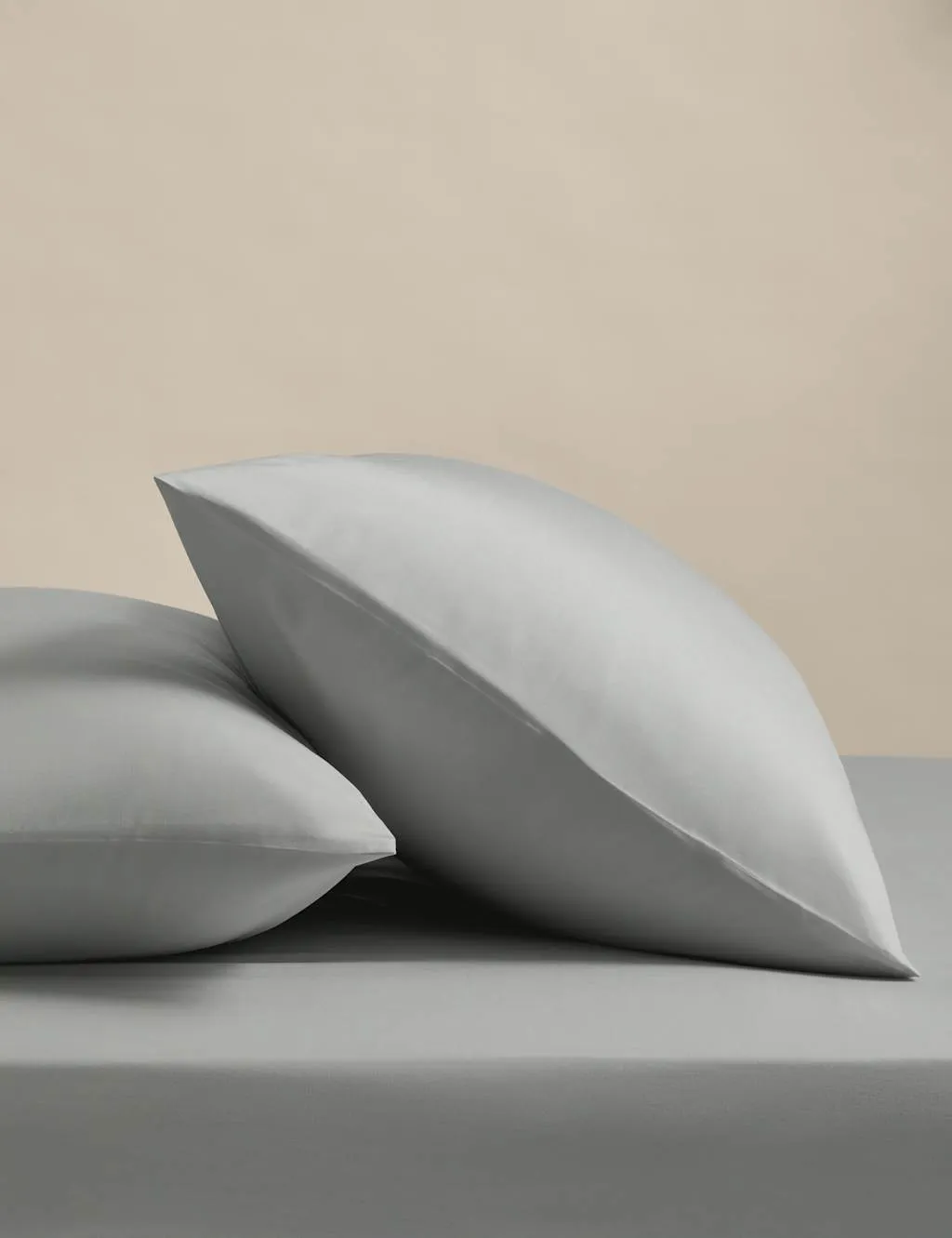 M&S 2 Pack Stay Cool Lyocell Rich Pillowcases Dove