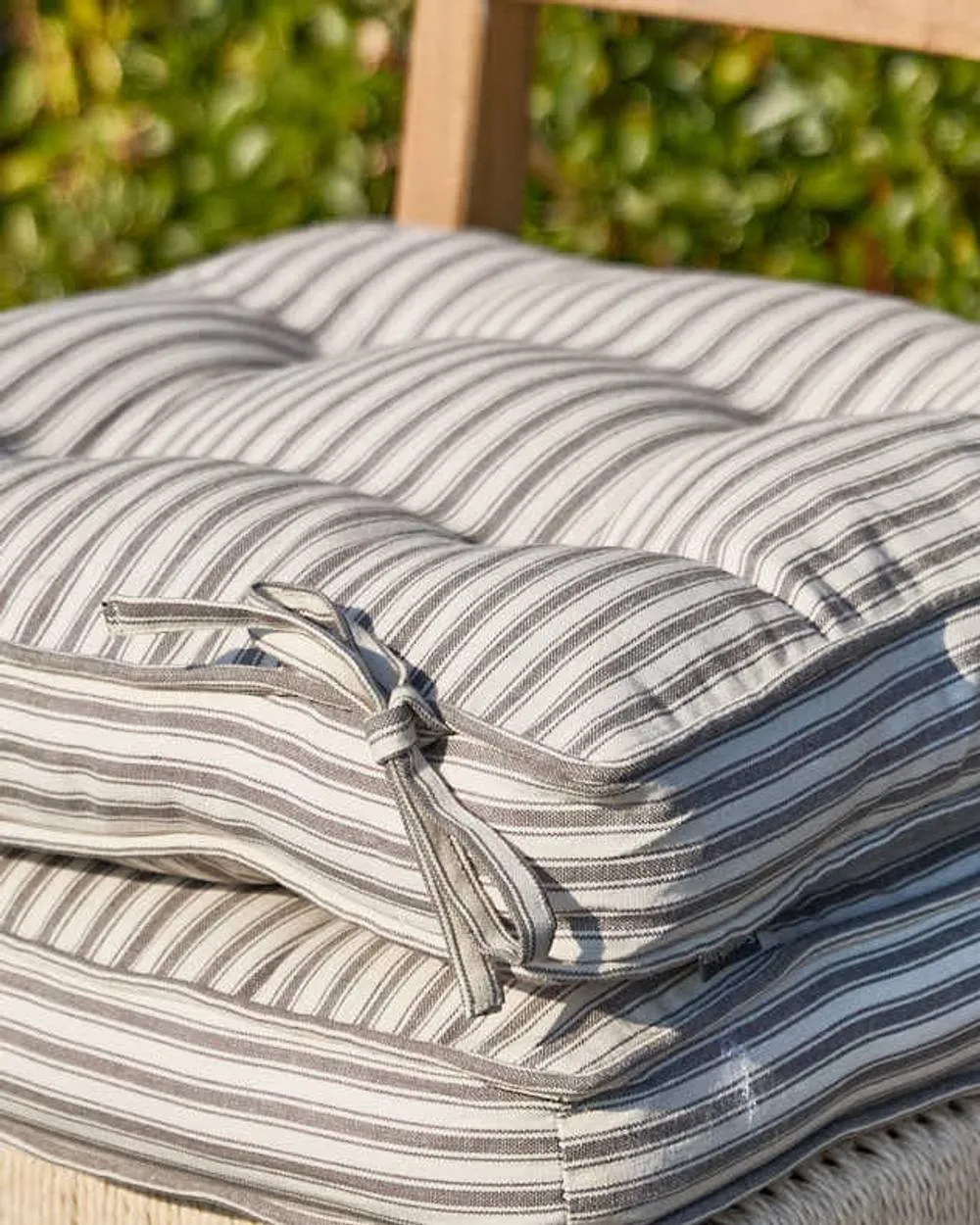 Dibor Set of 2 Grey Striped Square Summer Outdoor Garden Chair Seat Pad Cushions W45 x L45cm 4