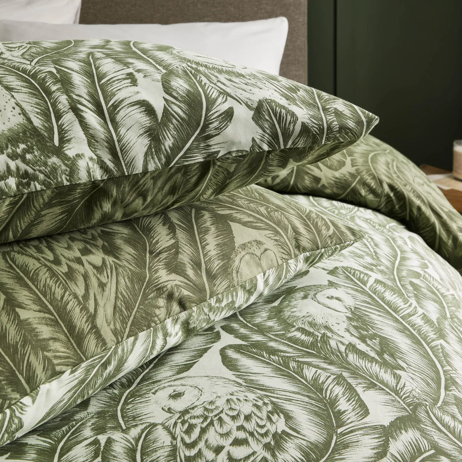 Wylder Albus Barn Owl Floral Duvet Cover Set in Green 3